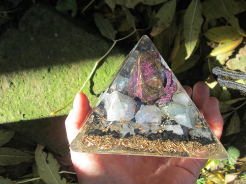Org. pyramida ,, Harmonie vyšší čakry " — foto 2