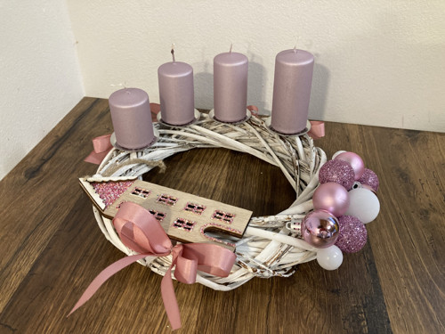 Adventní věneček růžový domov — foto 3
