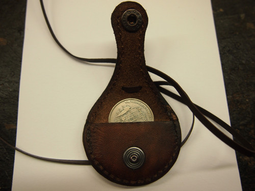 Kožené pouzdro na amulet — foto 3
