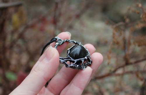 Morrighan ~ Šperk s onyxem — foto 3