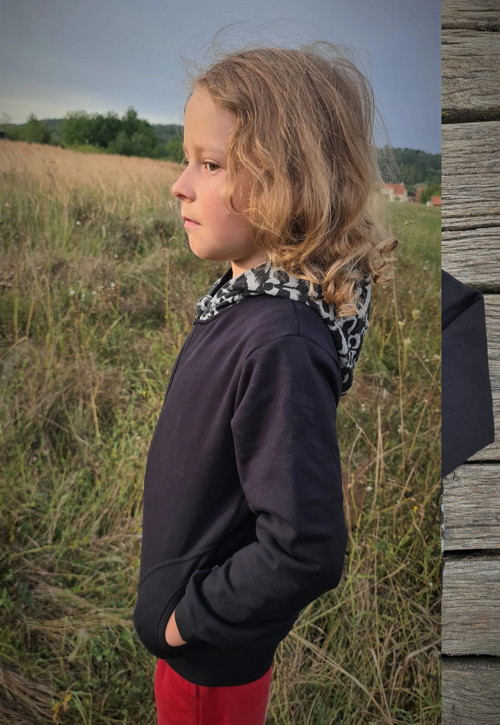 Mikina černá s kapkou mývalí — foto 2