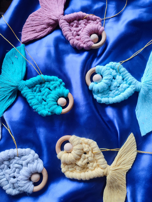 Macramé růžová rybička kapřík — foto 3