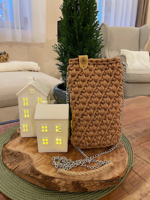 Háčkovaná crossbody kabelka — foto 3