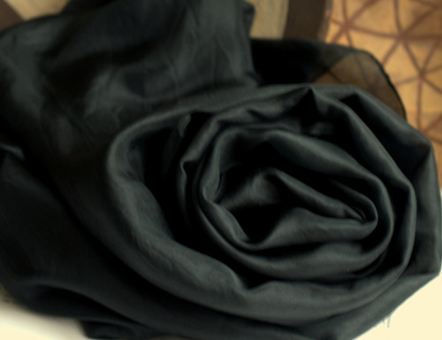 HEDVÁBNÁ ŠÁLA.......180 x 45 — foto 2