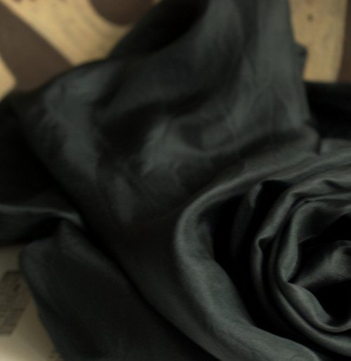 HEDVÁBNÁ ŠÁLA.......180 x 90 — foto 3