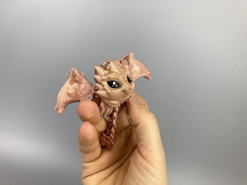 Rohatý rarášek - 9cm, 3D tisk — foto 3