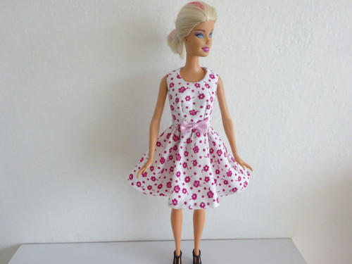 Šaty pro Barbie — foto 2