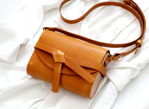Kabelka Mini Knot Gold Brown — foto 2