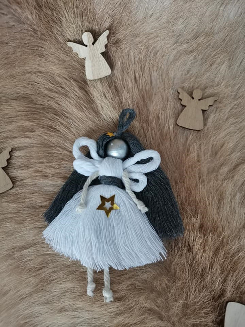 MACRAME ANDĚL bílo-šedivý — foto 2