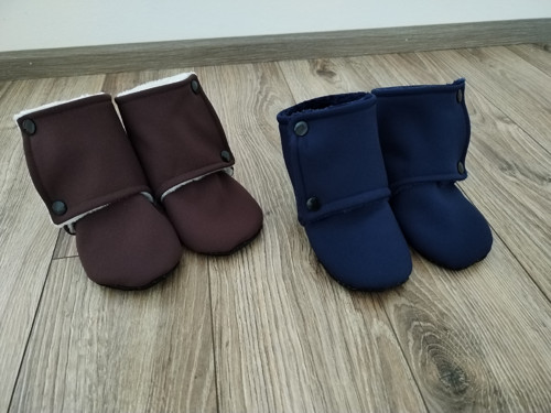 Capáčky ze softshellu s beránkem a protiskluzem — foto 2