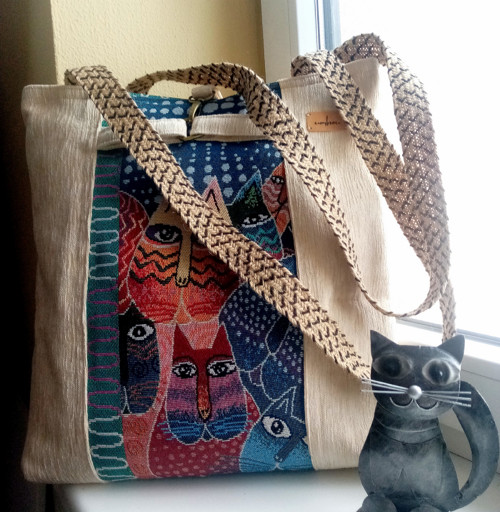 Crossbody - kočky se neomrzí — foto 3