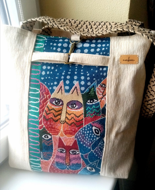 Crossbody - kočky se neomrzí — foto 2
