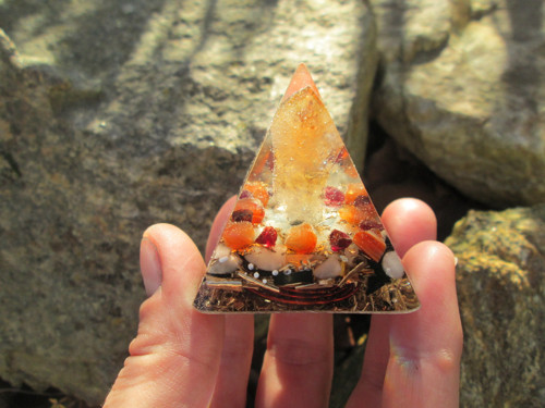 Org. pyramida ,, Štěstí " — foto 3