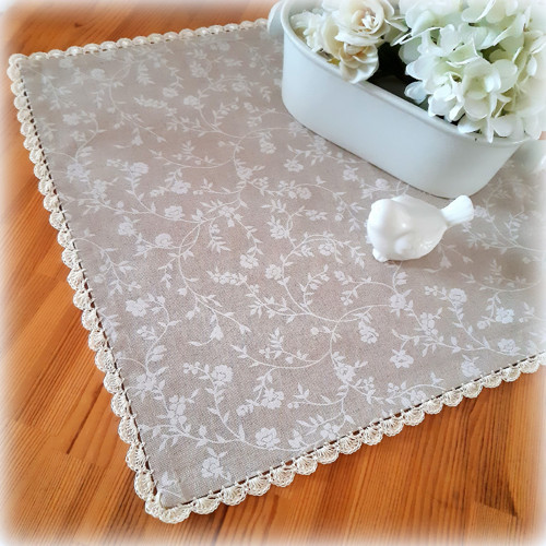 Ubrus 45x45 bílá kvítka — foto 2