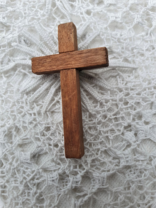 Dřevěný křížek — foto 3