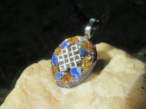 Org. šperk ,, Keltský uzel klidu " s lapis-lazuli — foto 3