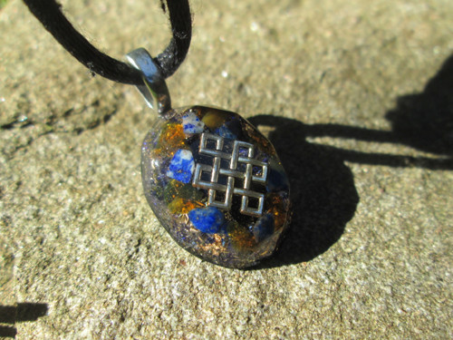 Org. šperk ,, Keltský uzel klidu " s lapis-lazuli — foto 5