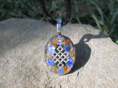 Org. šperk ,, Keltský uzel klidu " s lapis-lazuli — foto 4
