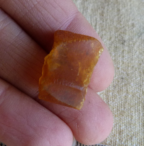 Jantar surový baltský - 2,2 cm — foto 3