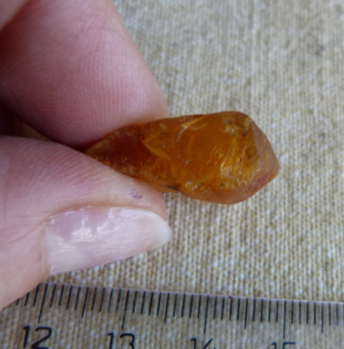 Jantar surový baltský - 2,2 cm — foto 5