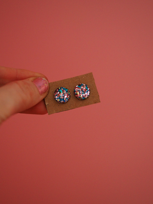 Třpytivé glitter kulaté náušnice - barevné — foto 2