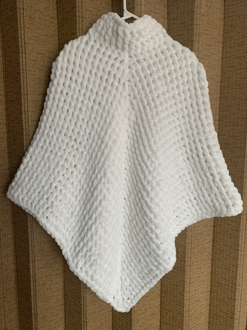 Pončo Puffy vel. 42 sněhobílé — foto 5