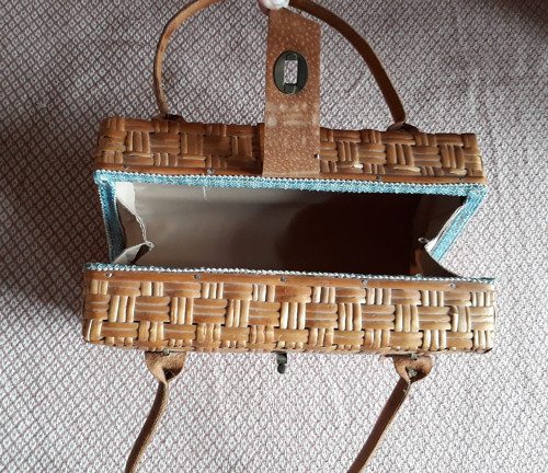 Proutěná kabelka — foto 3