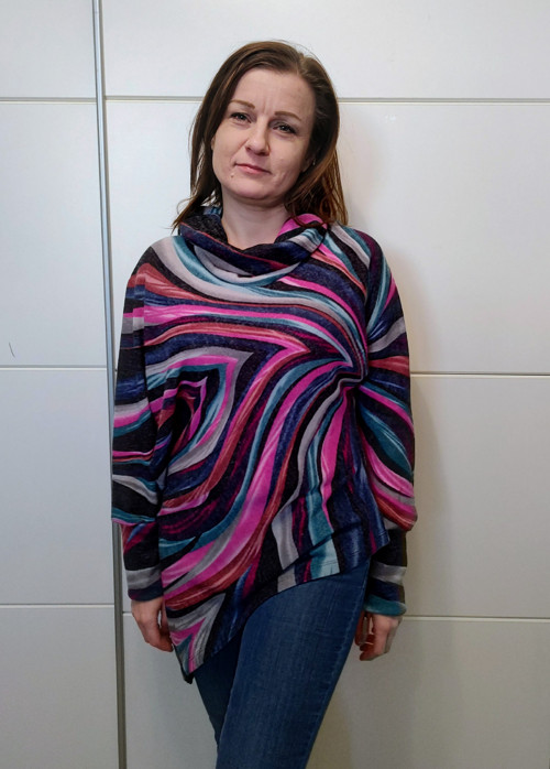 Asymetrický svetr — foto 3