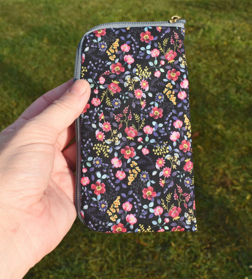 Obal na telefon - Kvítky na modré — foto 6