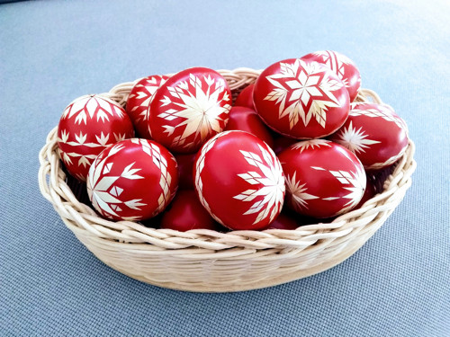 Kraslice zdobené slámou - červené — foto 5