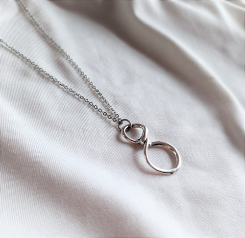 Ocelový náhrdelník*infinity*nekonečno*točené — foto 3