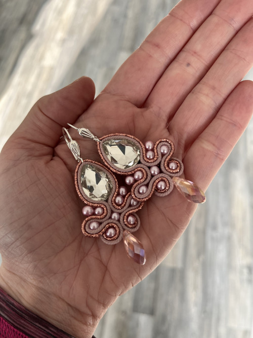 Růžový soutache náramek — foto 4