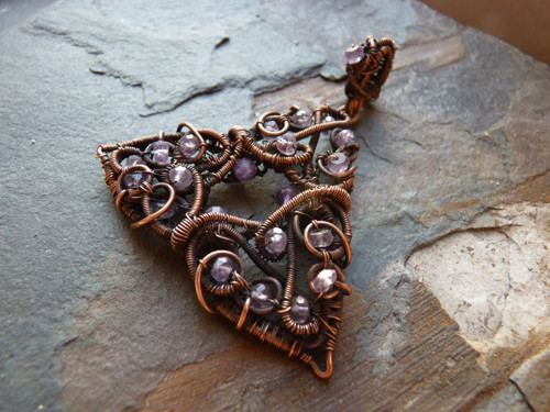 Triquetra ametystová — foto 2