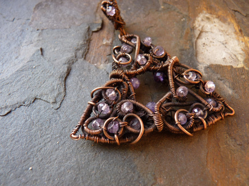 Triquetra ametystová — foto 5