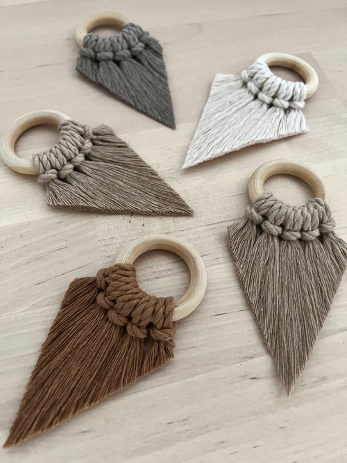 Macrame ozdoba na zavěšení — foto 4
