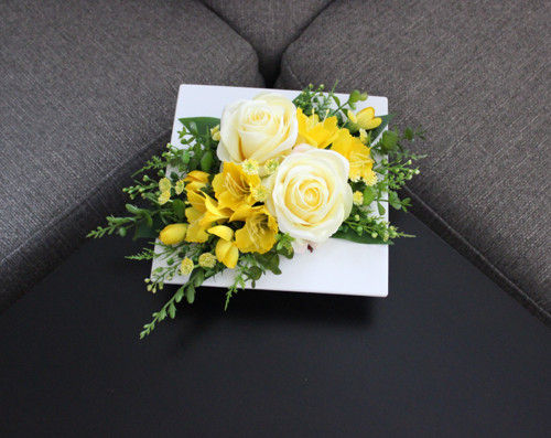Ikebana s růžemi do žluta — foto 5