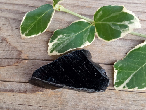 Obsidián černý, surový č. 20 — foto 3
