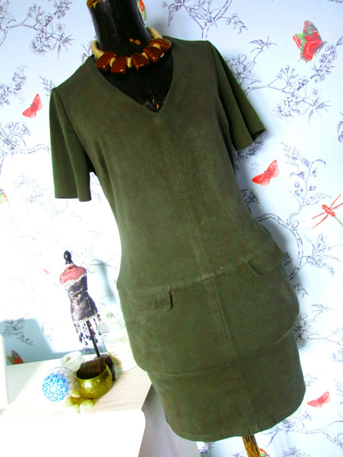 Šaty pencil retro khaki — foto 2