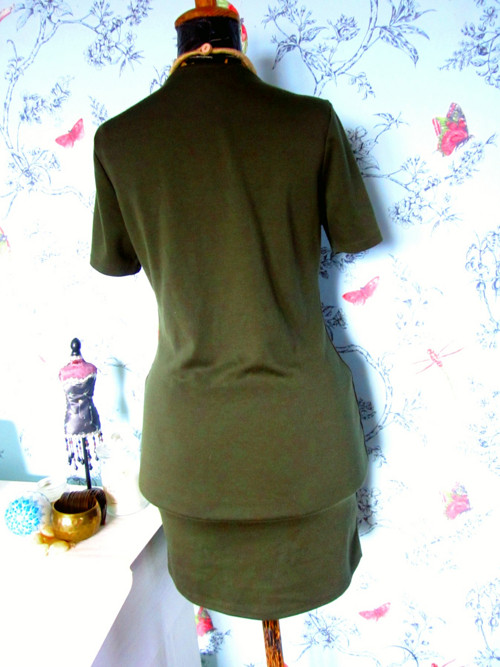 Šaty pencil retro khaki — foto 4