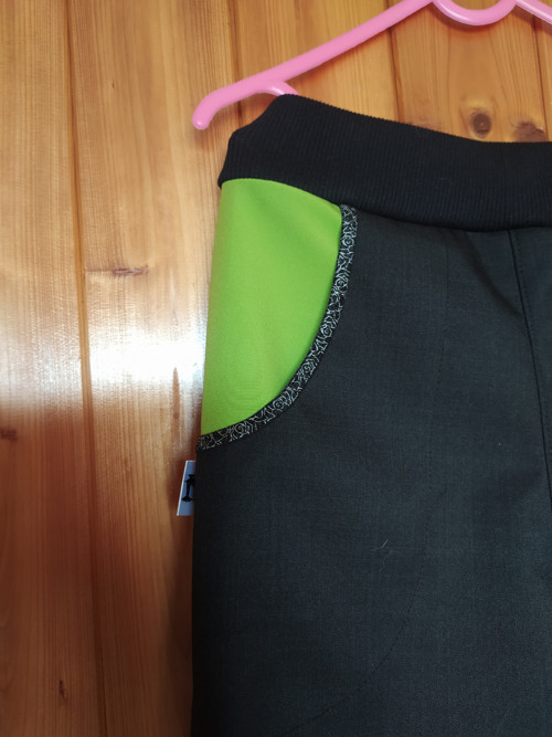 Softshellové černo zelené kalhoty — foto 3