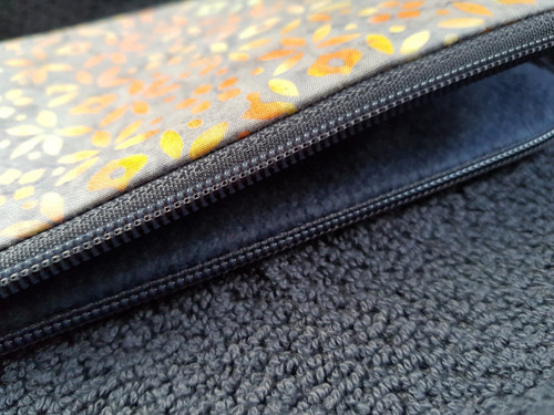 Obal na mobil Veselé kytičky — foto 5