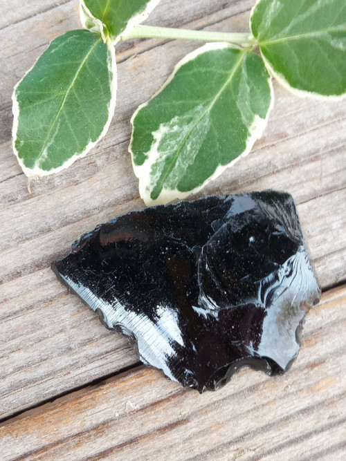 Obsidián černý, surový č. 23 — foto 4