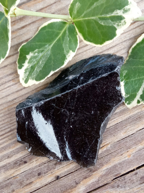 Obsidián černý, surový č. 24 — foto 5