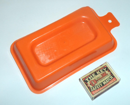 Plastové STRUHADLO, made in GDR — foto 3