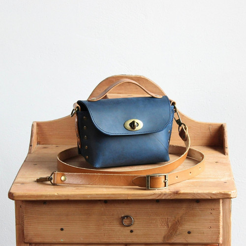 Kožená mini kabelka *Crazy Blue* — foto 2