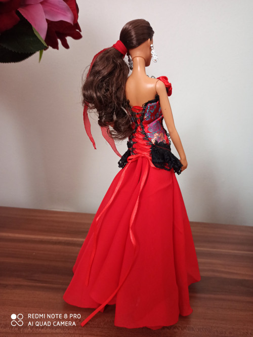 Šaty pro Barbie — foto 2