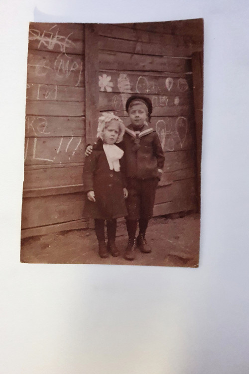 Sourozenci - fotografie — foto 2