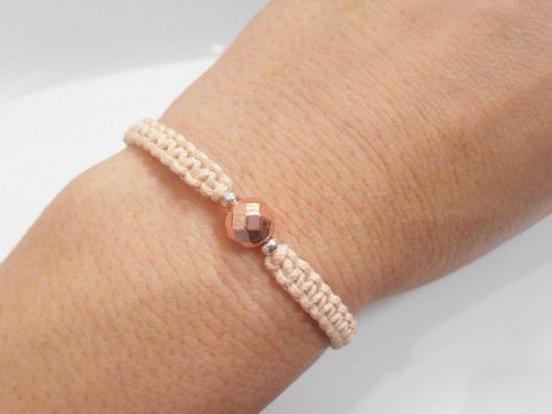 "Hematit Rose gold" - náramek (macramé) — foto 2
