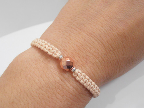 "Hematit Rose gold" - náramek (macramé) — foto 3