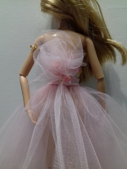 Šatičky pro Barbie -slavnostní č. 6 — foto 4